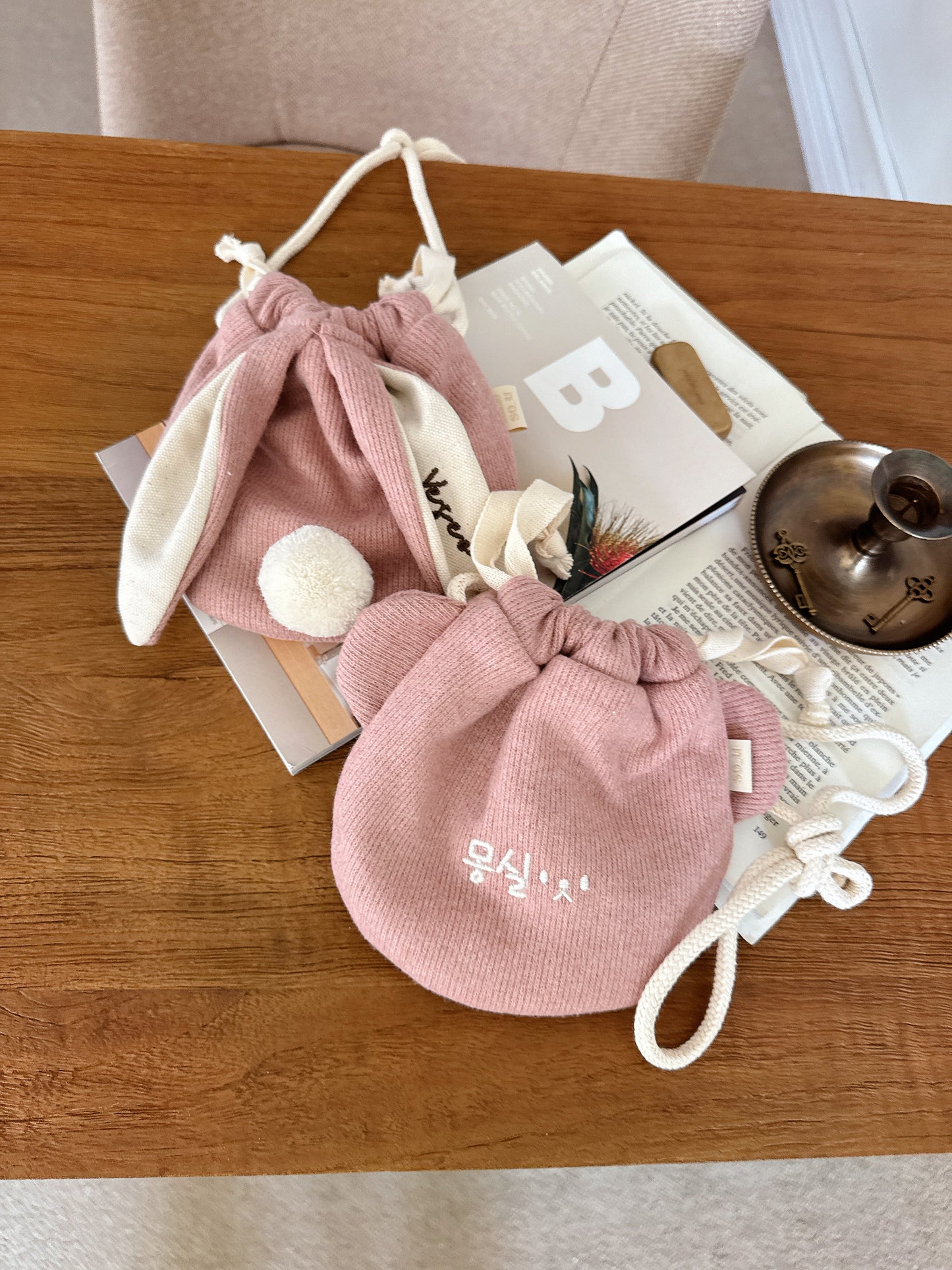 韓國製|客製化刺繡熊仔/兔仔耳朵斜孭袋