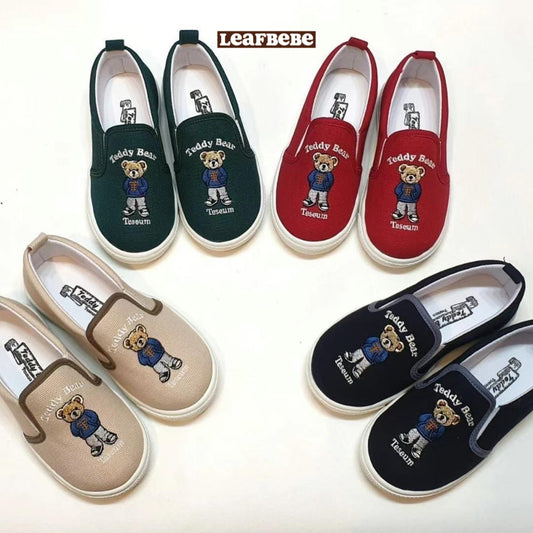 Made in Korea | Bear embroidered round toe canvas shoes | [KS13][030]